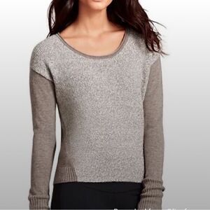 Athleta Soft Long Sleeves Thumbhole Sweater.Size XXS